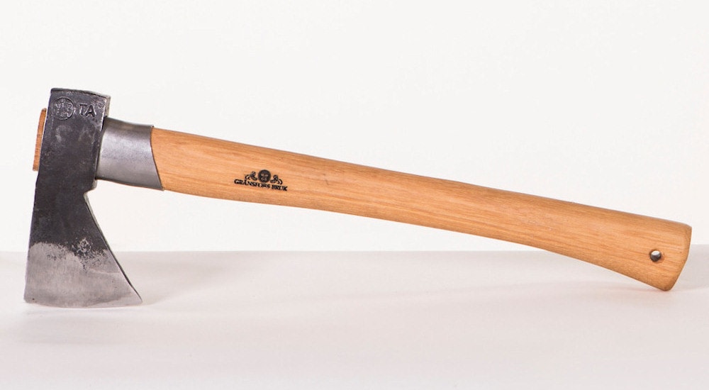 A product comparison between Hults Bruk vs Gransfors Bruks